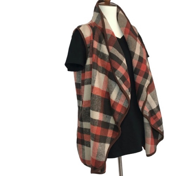 Buffalo Plaid Asymmetric Sleeveless Vest Cardigan - Picture 5 of 16